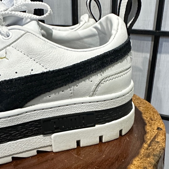Puma White Platform Sneakers with Black Stripe EUC Size 7 - Picture 3 of 9